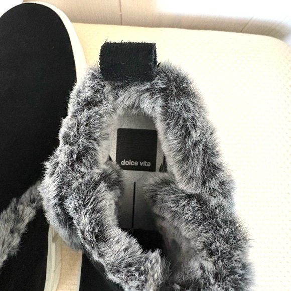 Dolce Vita Black Faux Fur Lined Sneakers 6.5 - Picture 5 of 7